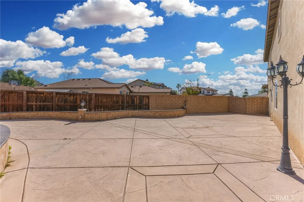 27212 Golden Field Court, Moreno Valley, California 92555 home-pic-57