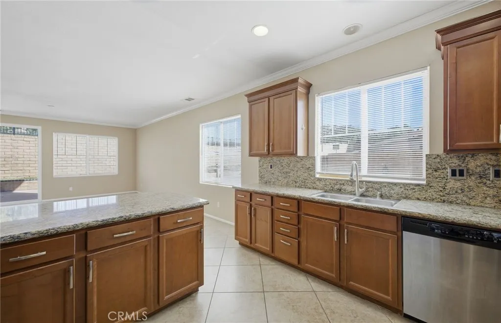 27212 Golden Field Court, Moreno Valley, California 92555 home-pic-26