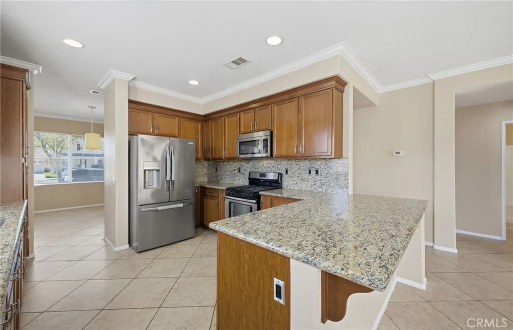 27212 Golden Field Court, Moreno Valley, California 92555 home-pic-23