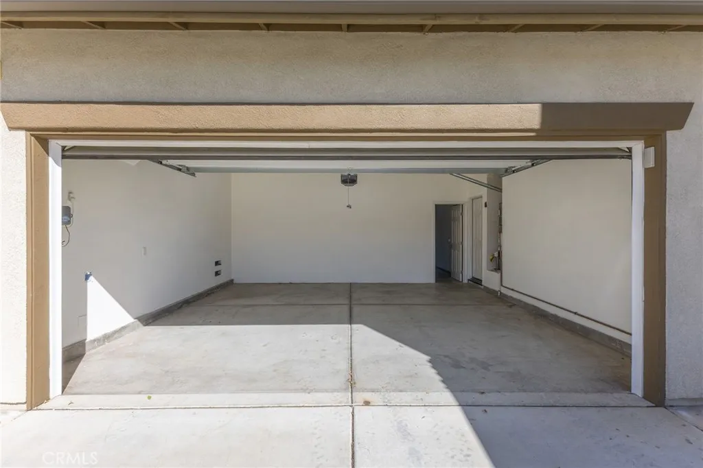 27212 Golden Field Court, Moreno Valley, California 92555 home-pic-64