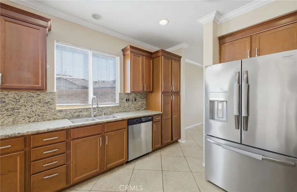 27212 Golden Field Court, Moreno Valley, California 92555 home-pic-27