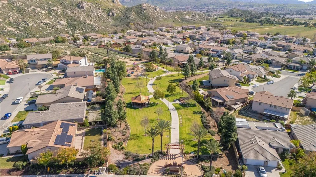 27212 Golden Field Court, Moreno Valley, California 92555 home-pic-67