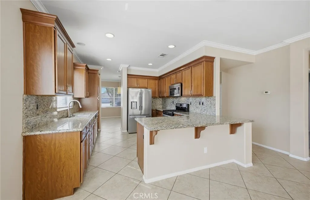 27212 Golden Field Court, Moreno Valley, California 92555 home-pic-21