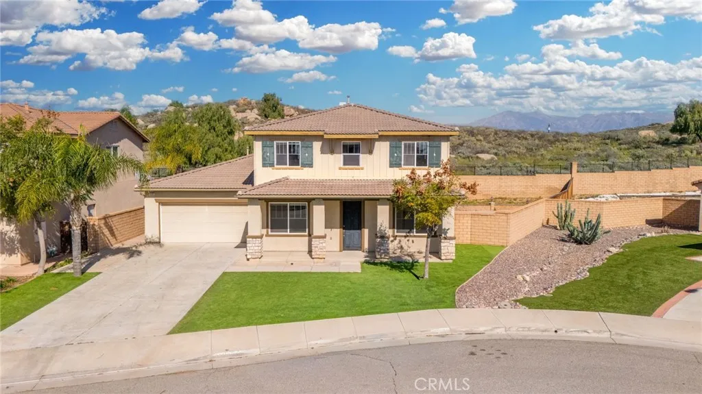 27212 Golden Field Court, Moreno Valley, California 92555 home-pic-1