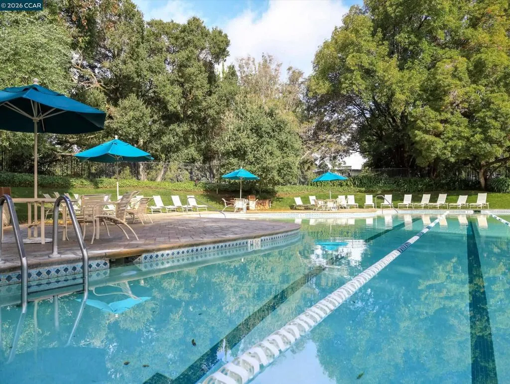 820 N Delaware St 215, San Mateo, California 94401 home-pic-28