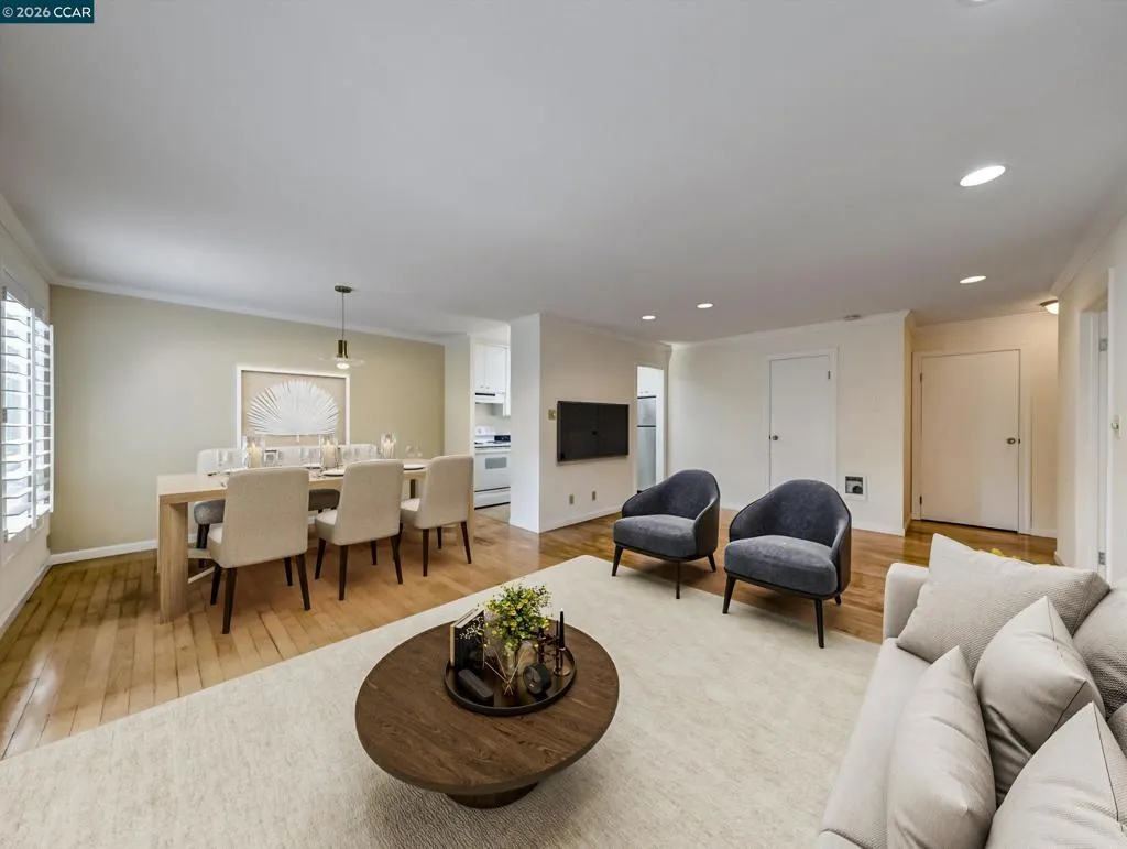 820 N Delaware St 215, San Mateo, California 94401 home-pic-8