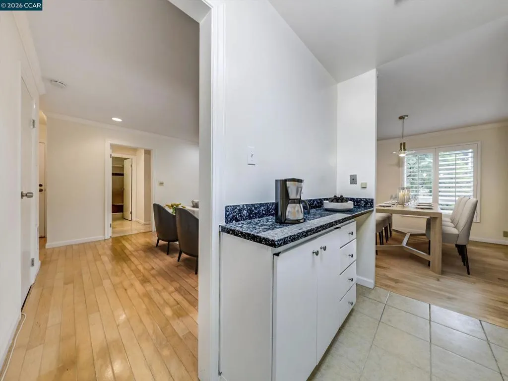 820 N Delaware St 215, San Mateo, California 94401 home-pic-11