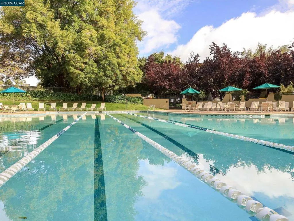 820 N Delaware St 215, San Mateo, California 94401 home-pic-27