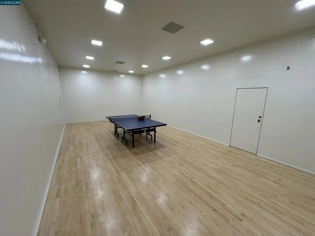 820 N Delaware St 215, San Mateo, California 94401 home-pic-26