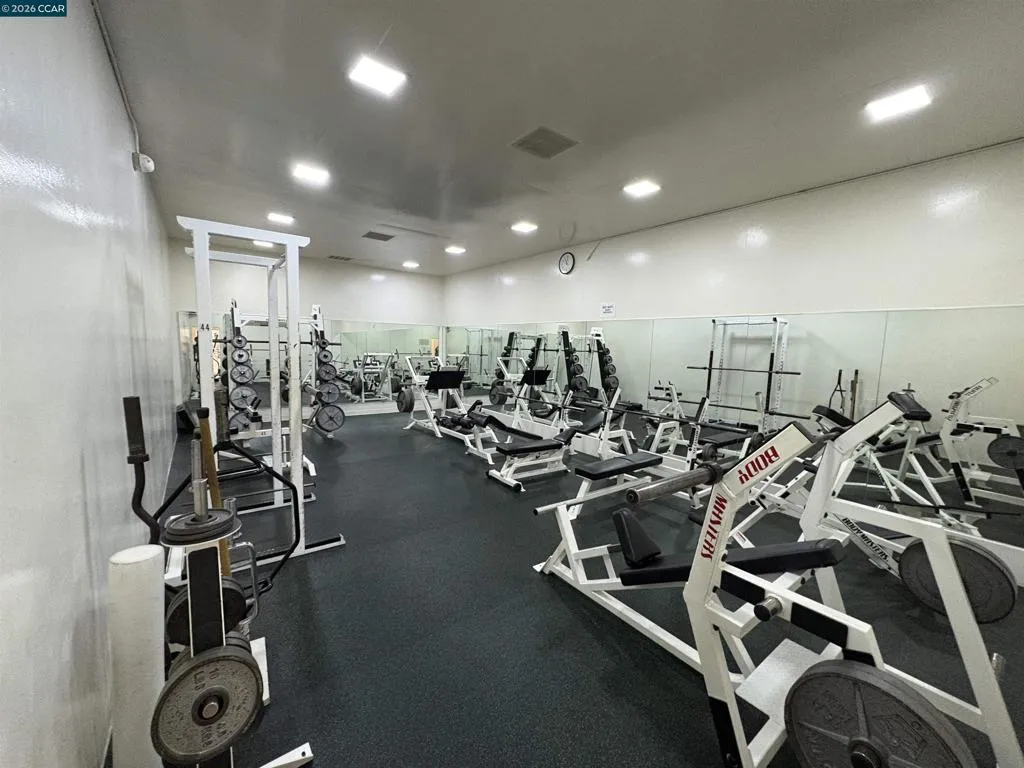 820 N Delaware St 215, San Mateo, California 94401 home-pic-25