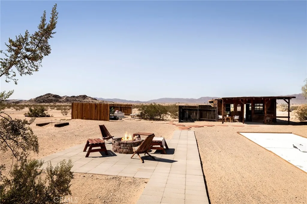 80322 Mesa Drive, 29 Palms, California 92277 home-pic-45