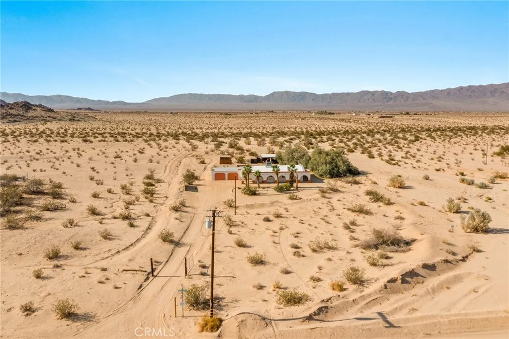 80322 Mesa Drive, 29 Palms, California 92277 home-pic-70
