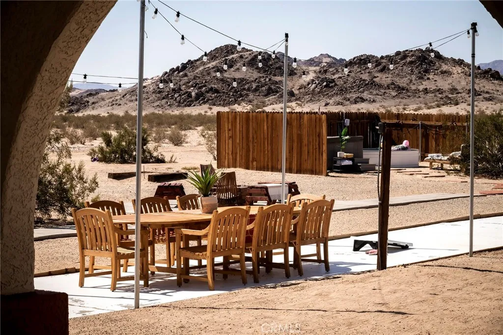 80322 Mesa Drive, 29 Palms, California 92277 home-pic-37