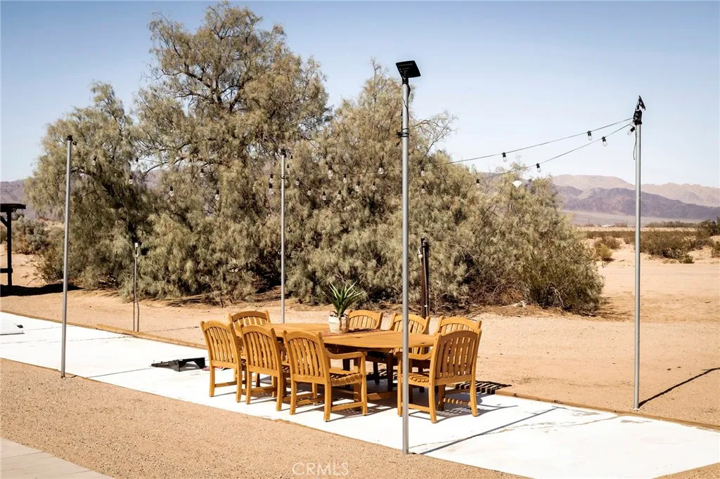 80322 Mesa Drive, 29 Palms, California 92277 home-pic-43