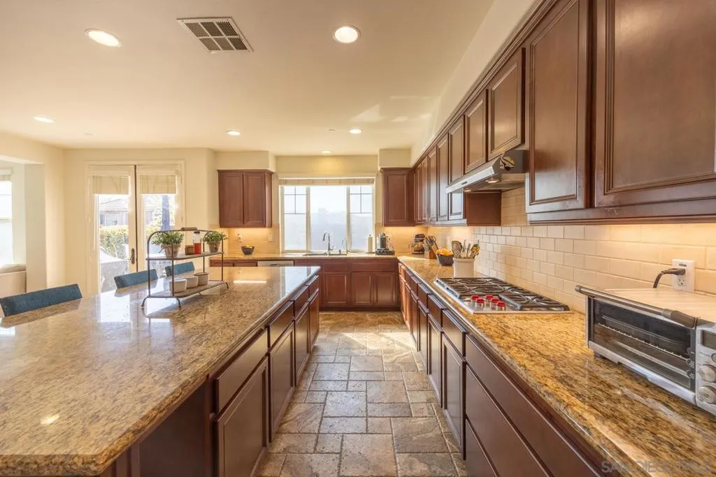 3505 N Fork Avenue, Carlsbad, California 92010 home-pic-26