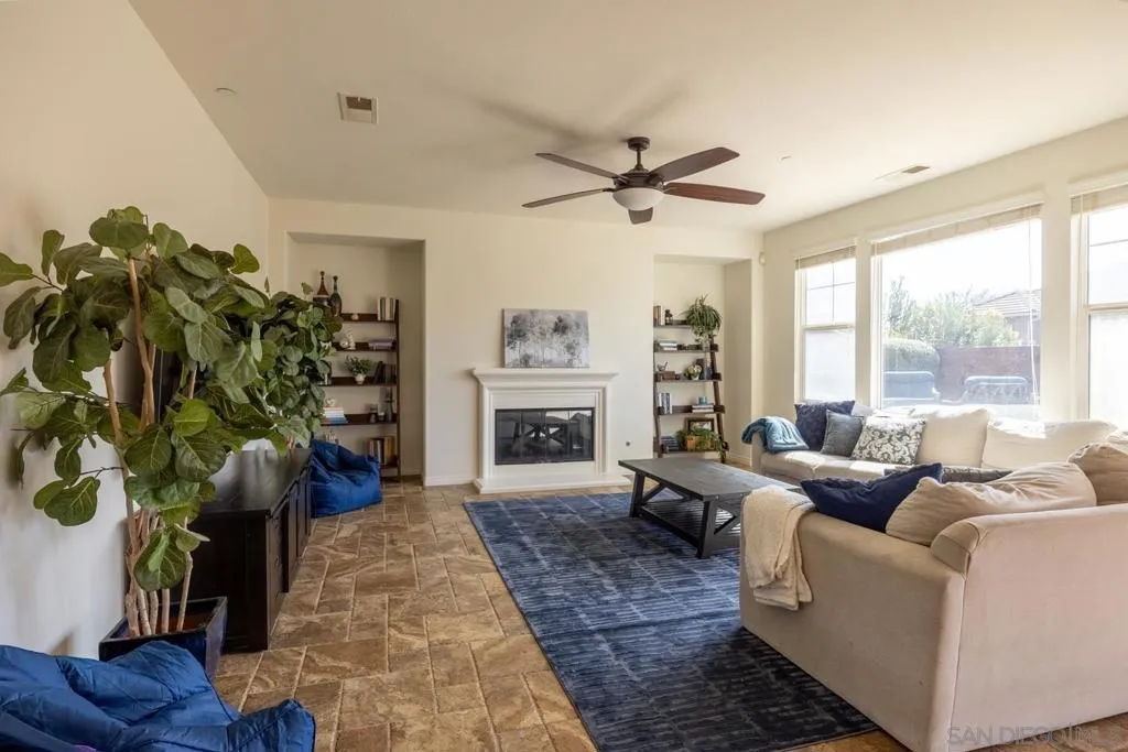 3505 N Fork Avenue, Carlsbad, California 92010 home-pic-16