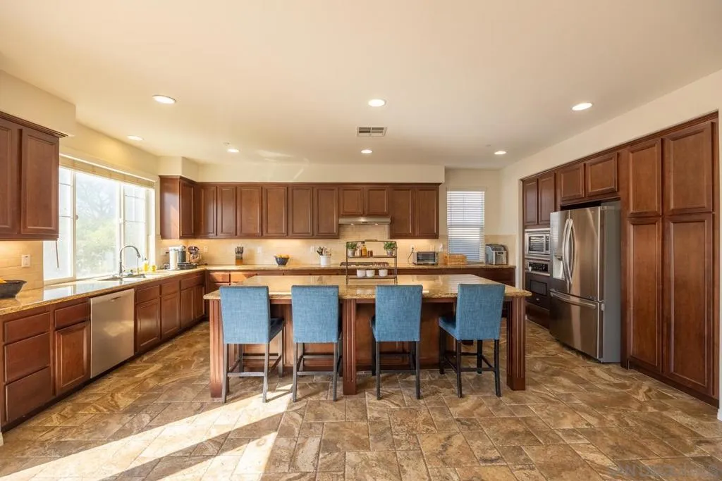 3505 N Fork Avenue, Carlsbad, California 92010 home-pic-20