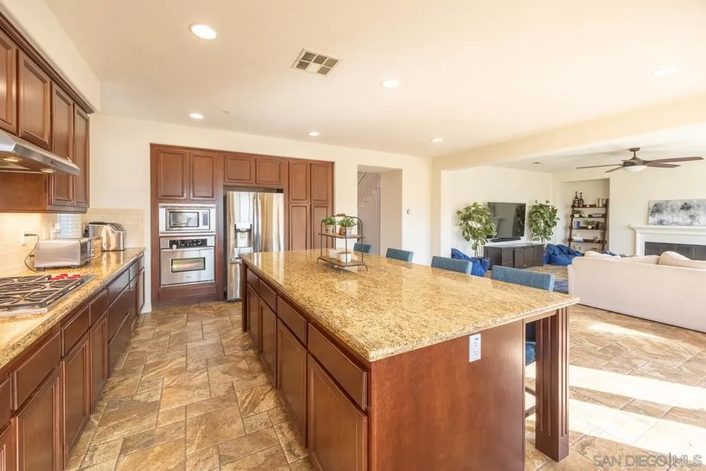 3505 N Fork Avenue, Carlsbad, California 92010 home-pic-24