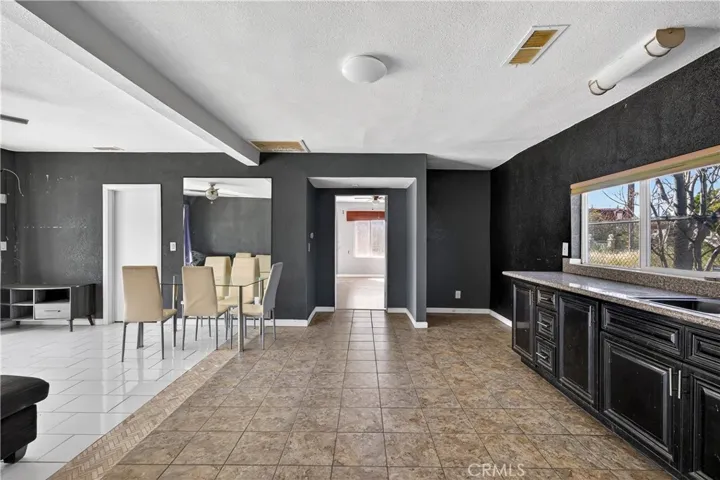 40560 Artesia, San Jacinto, California 92583