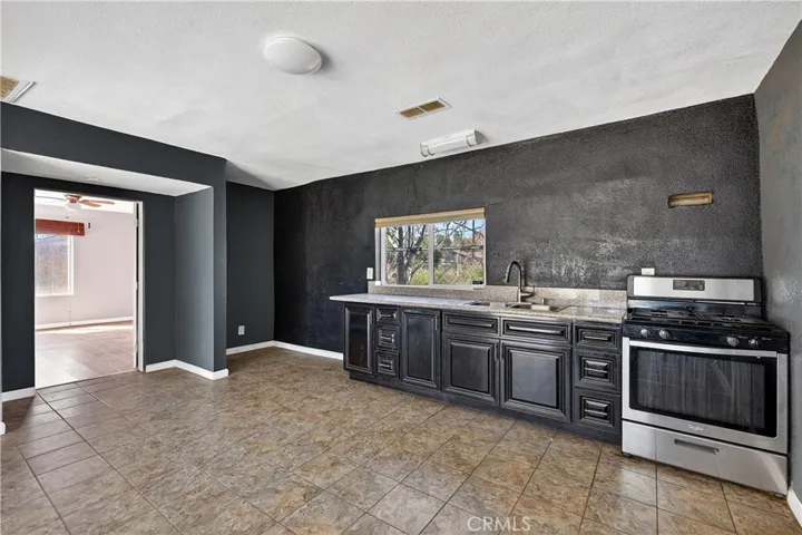 40560 Artesia, San Jacinto, California 92583