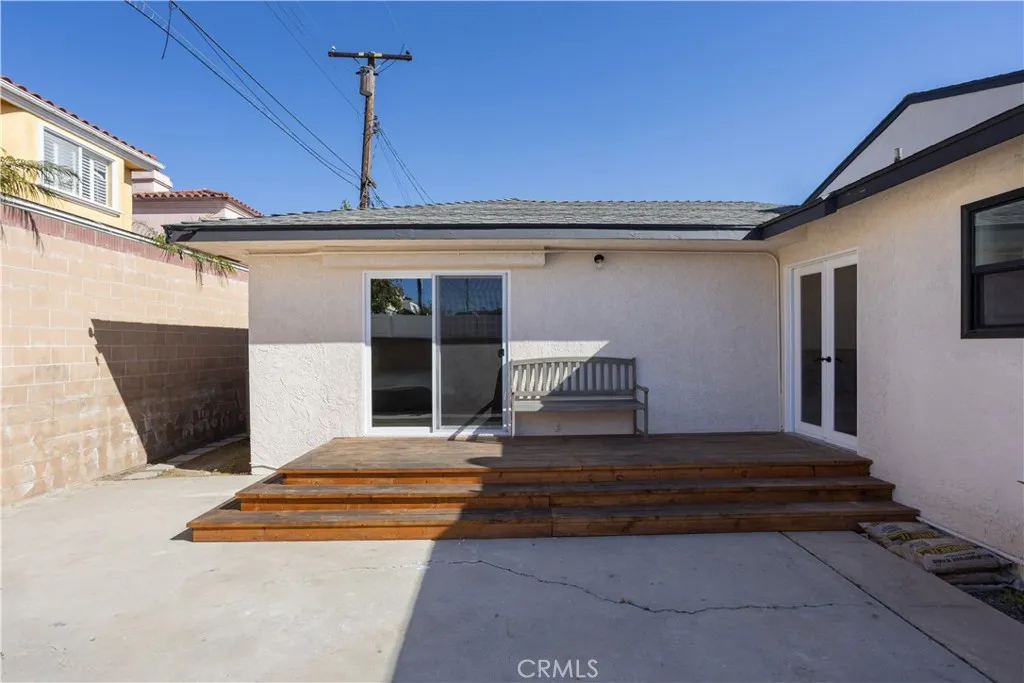 325 E 222nd St Street, Carson, California 90745 home-pic-26
