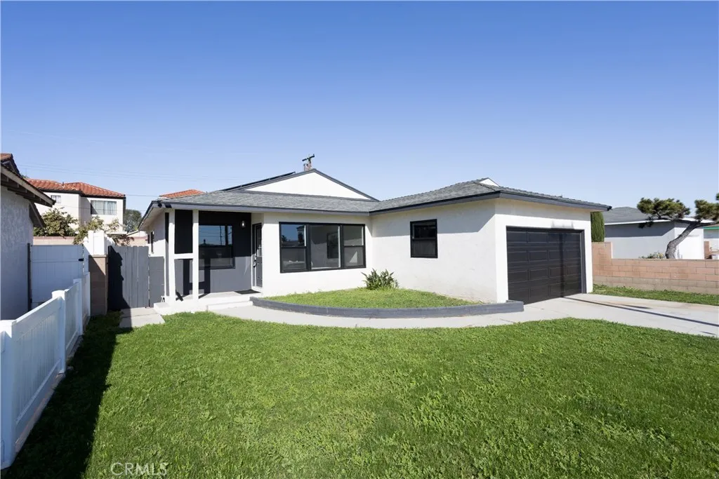 325 E 222nd St Street, Carson, California 90745 home-pic-1