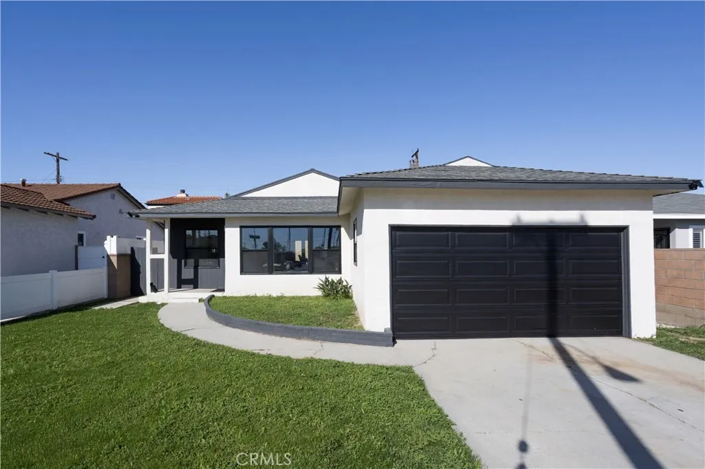 325 E 222nd St Street, Carson, California 90745 home-pic-2