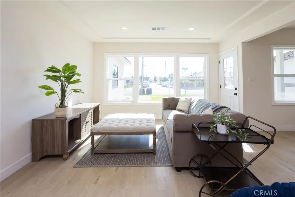 325 E 222nd St Street, Carson, California 90745 home-pic-12