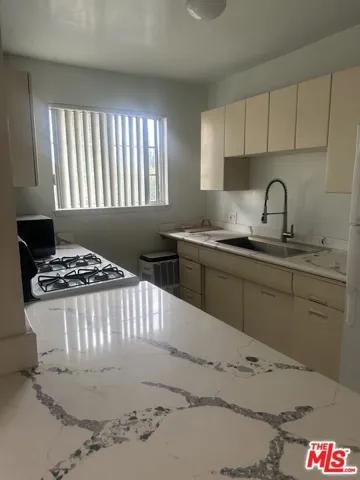 1001 Hammond Street 5, West Hollywood, California 90069