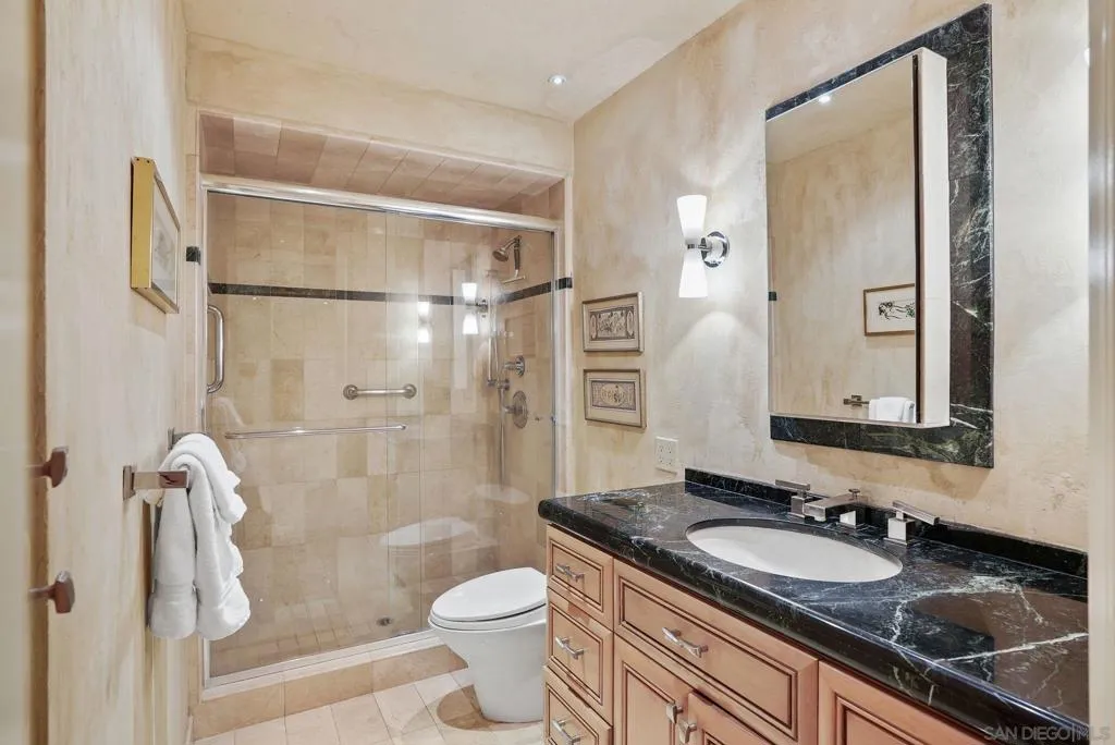 1810 Avenida Del Mundo 703, Coronado, California 92118 home-pic-40