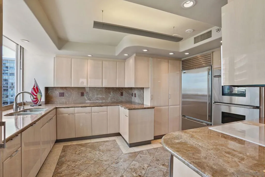 1810 Avenida Del Mundo 703, Coronado, California 92118 home-pic-19