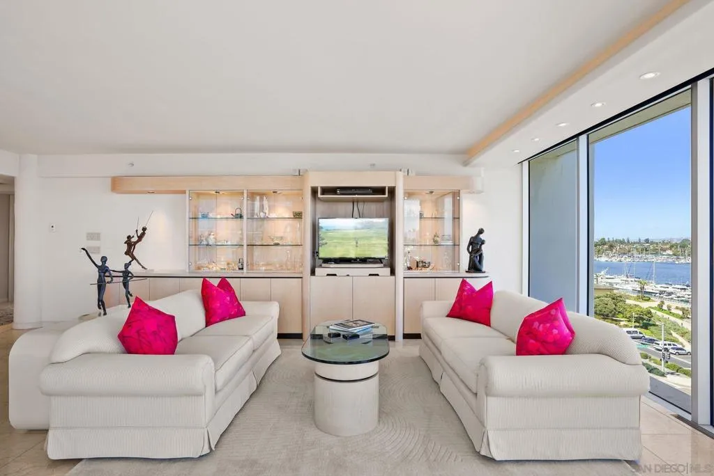 1810 Avenida Del Mundo 703, Coronado, California 92118 home-pic-10