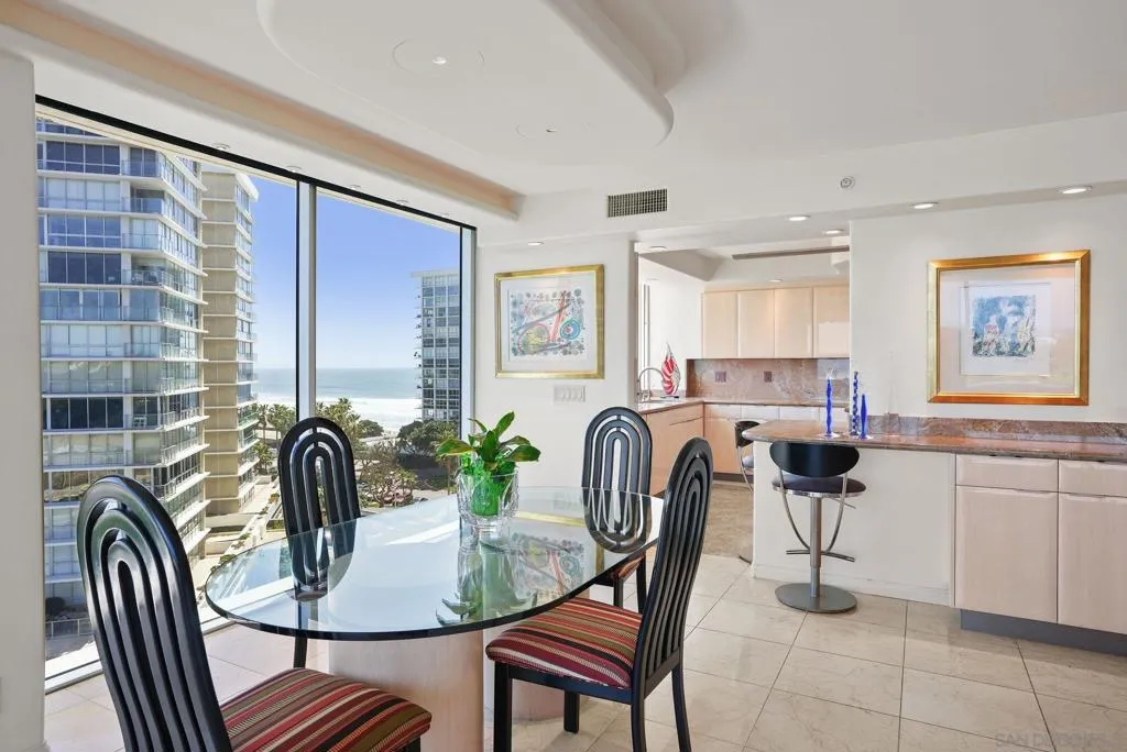 1810 Avenida Del Mundo 703, Coronado, California 92118 home-pic-13