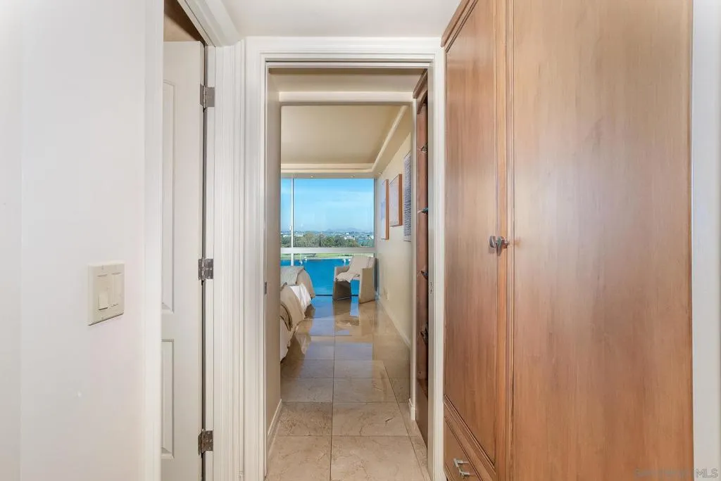 1810 Avenida Del Mundo 703, Coronado, California 92118 home-pic-23