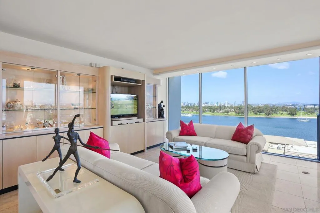 1810 Avenida Del Mundo 703, Coronado, California 92118 home-pic-11