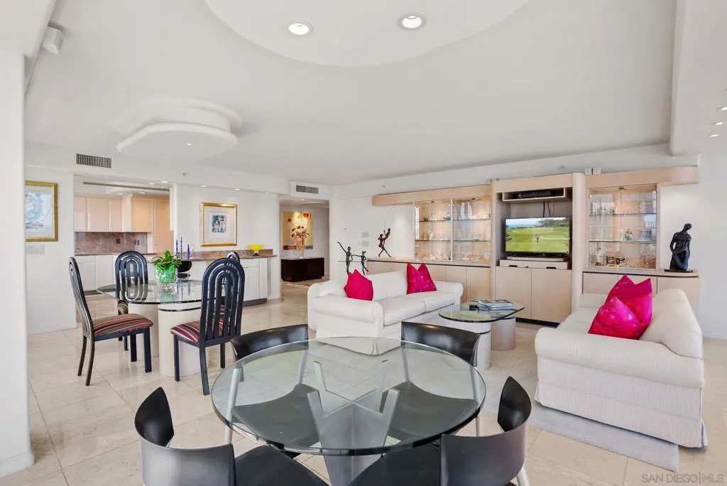 1810 Avenida Del Mundo 703, Coronado, California 92118 home-pic-9