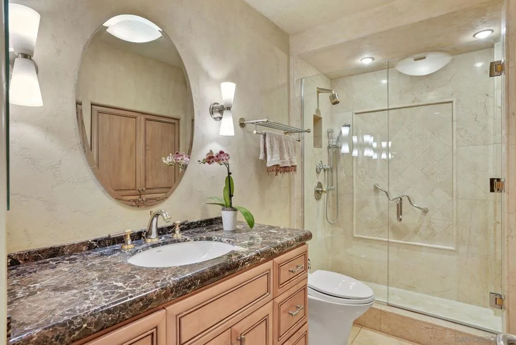 1810 Avenida Del Mundo 703, Coronado, California 92118 home-pic-28
