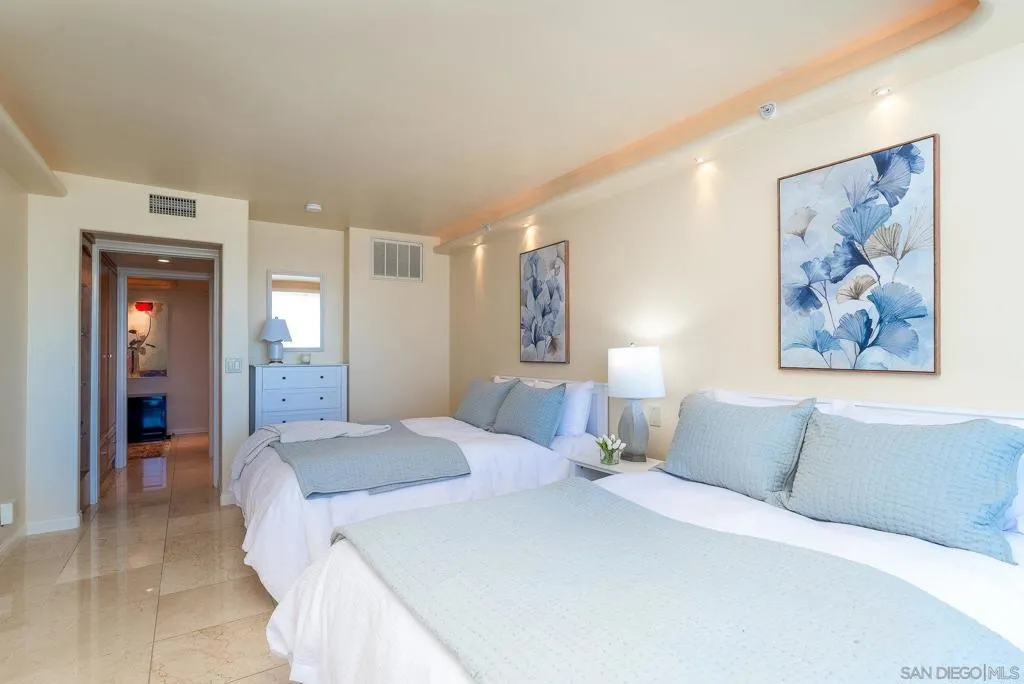 1810 Avenida Del Mundo 703, Coronado, California 92118 home-pic-26