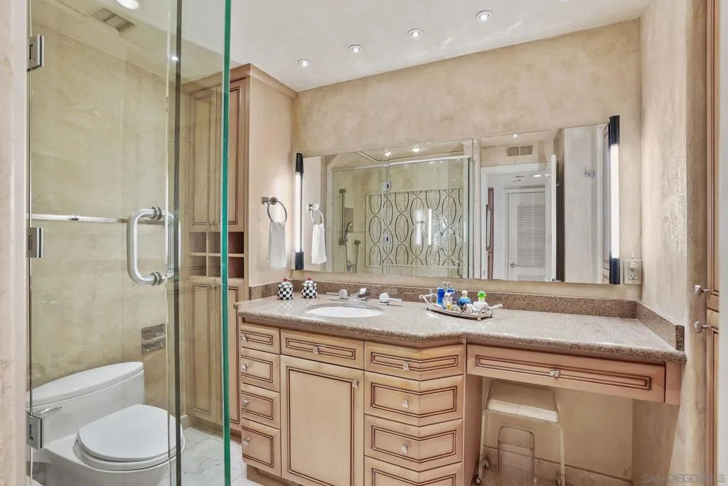1810 Avenida Del Mundo 703, Coronado, California 92118 home-pic-30
