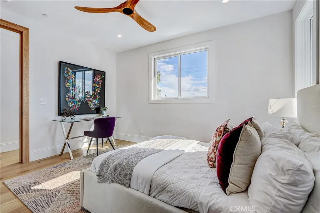 1801 Pine Avenue, Manhattan Beach, California 90266 home-pic-36