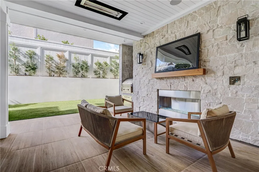 1801 Pine Avenue, Manhattan Beach, California 90266 home-pic-23