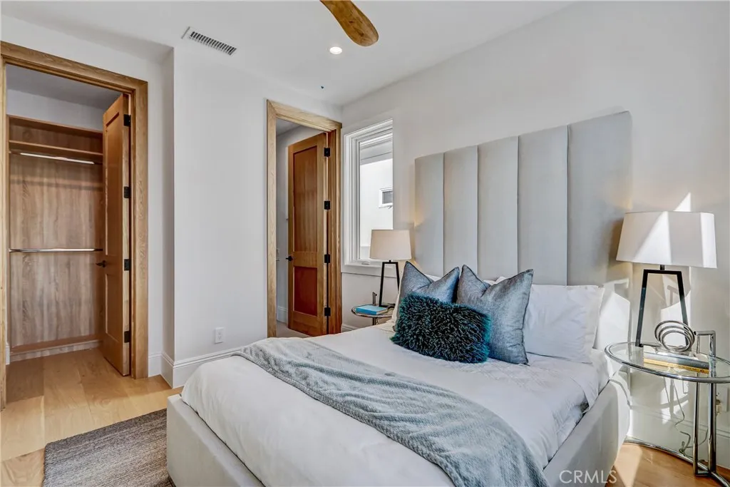 1801 Pine Avenue, Manhattan Beach, California 90266 home-pic-38