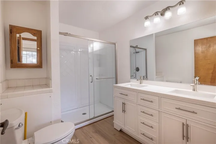 Updated Primary onsuite with large shower