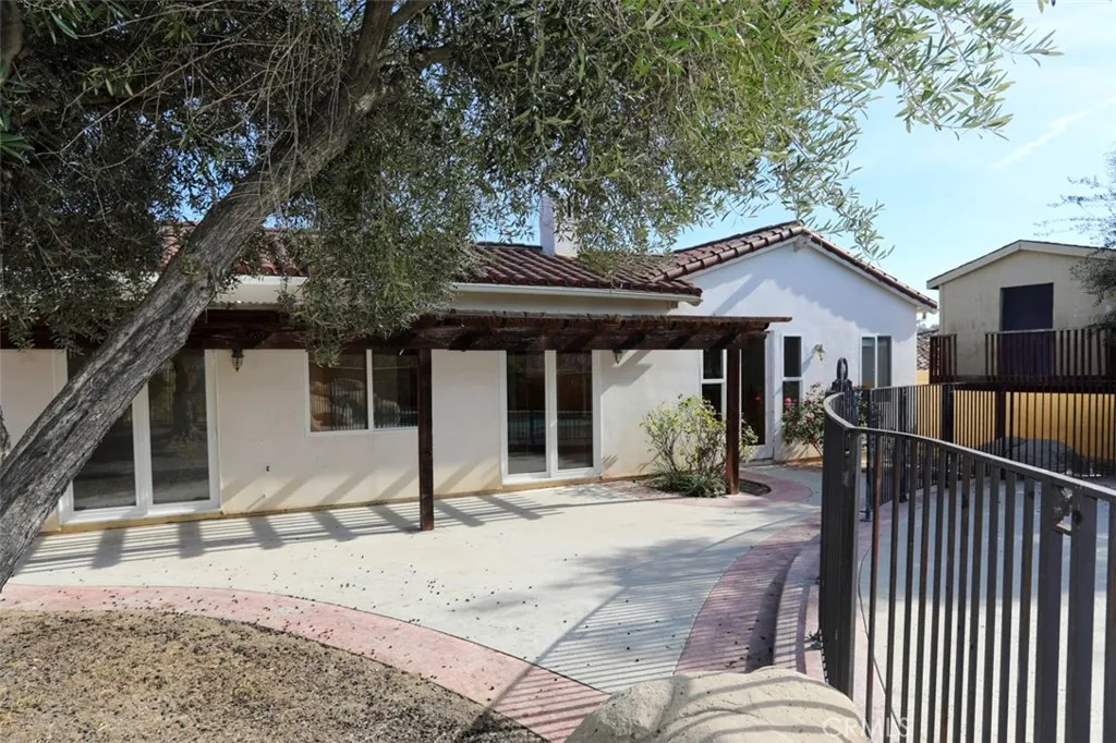 1639 Kleck, Paso Robles, California 93446 home-pic-61