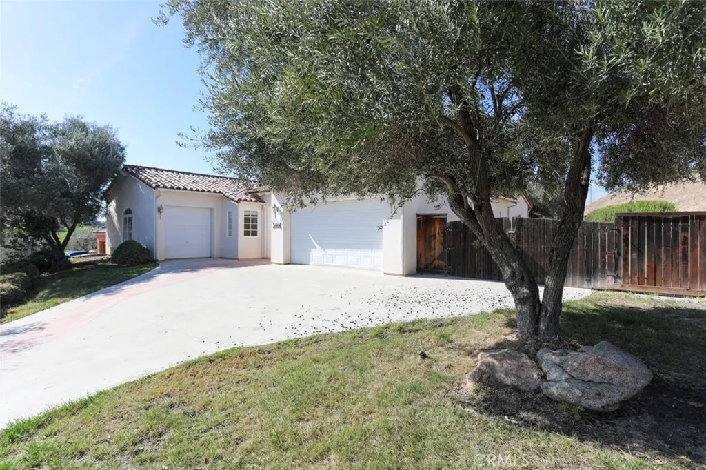 1639 Kleck, Paso Robles, California 93446 home-pic-3