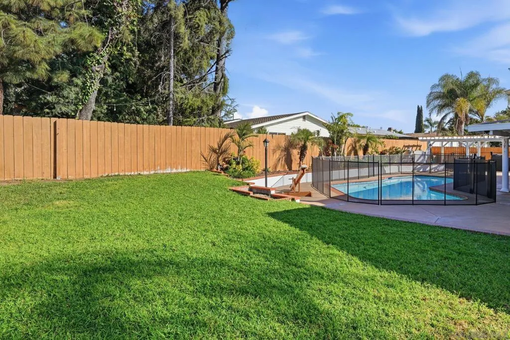 9349 Nalini Ct, Santee, California 92071 home-pic-46