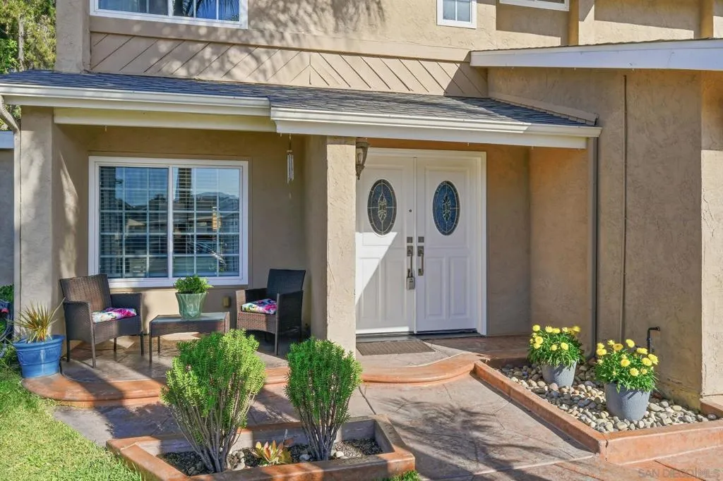 9349 Nalini Ct, Santee, California 92071 home-pic-4