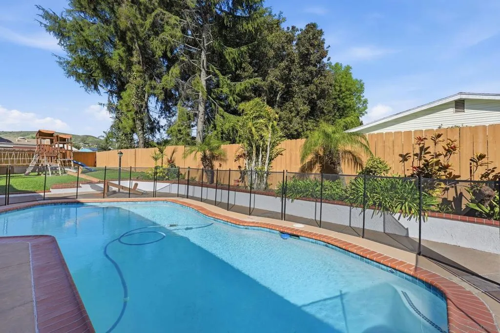 9349 Nalini Ct, Santee, California 92071 home-pic-41