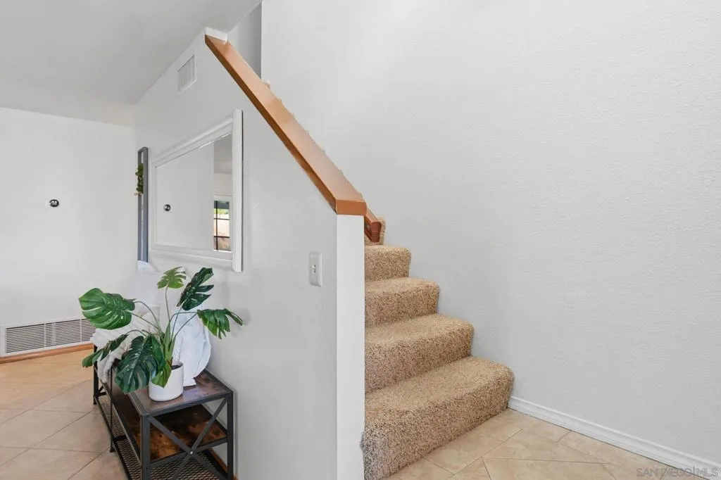 9349 Nalini Ct, Santee, California 92071 home-pic-23