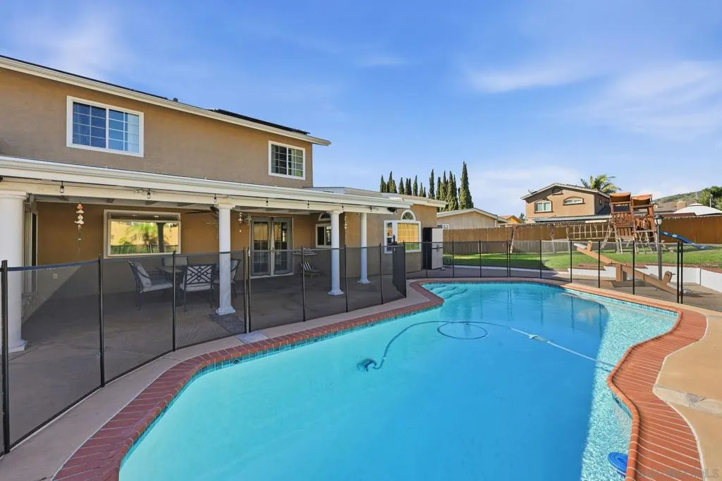 9349 Nalini Ct, Santee, California 92071 home-pic-42